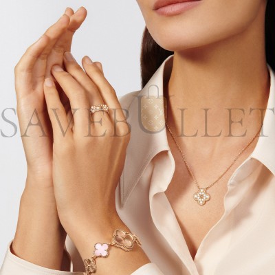 VAN CLEEF ARPELS VINTAGE ALHAMBRA PENDANT - ROSE GOLD, DIAMOND  VCARP2R300